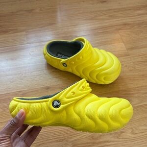 CROCS Yellow Insulated ✨ W size 7